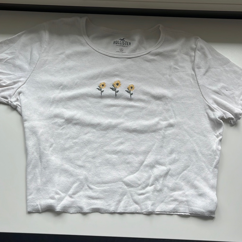 cute crop top women medium